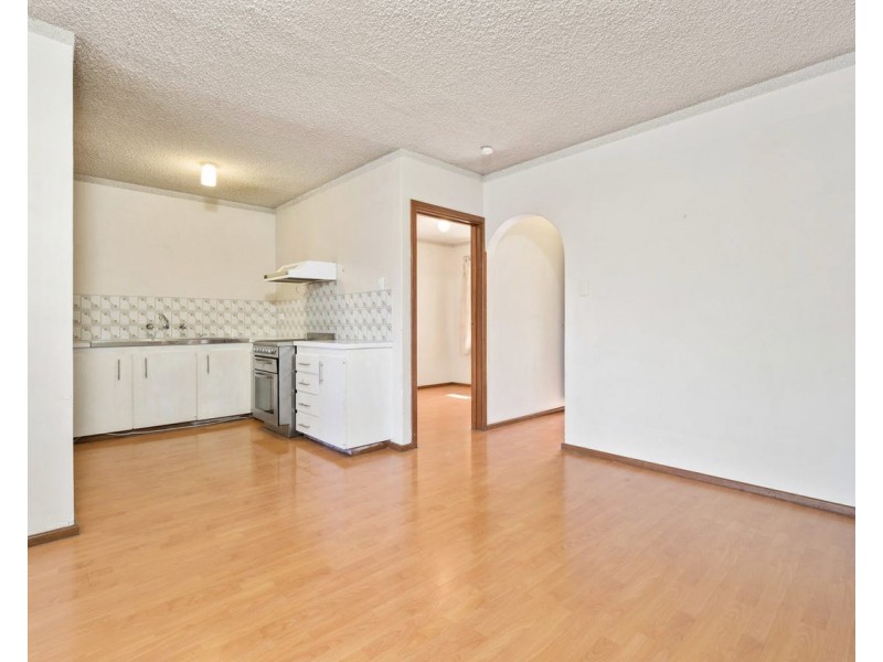8/19 Freesia Way, Willetton WA 6155