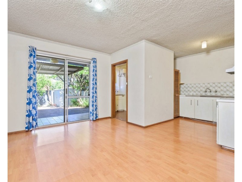 8/19 Freesia Way, Willetton WA 6155