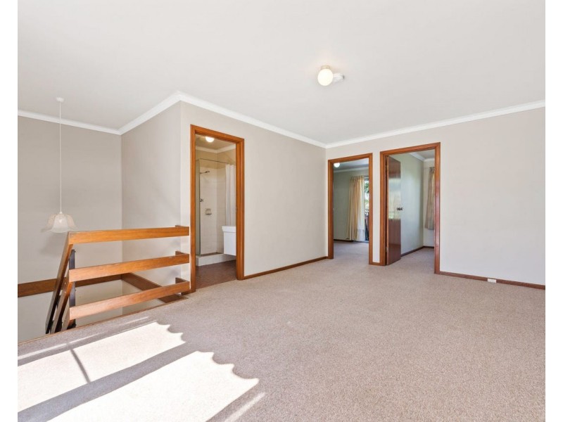 8/19 Freesia Way, Willetton WA 6155