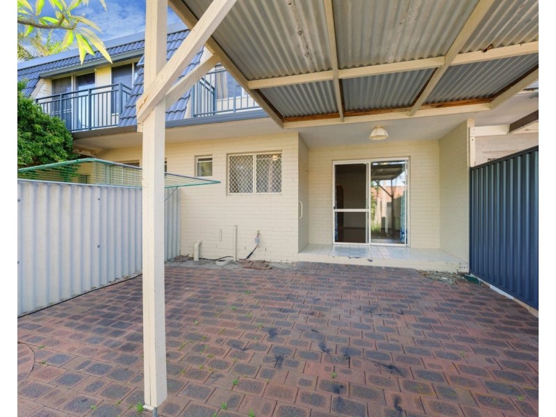 8/19 Freesia Way, Willetton WA 6155