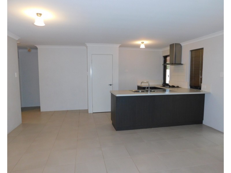 7 WARD CRESCENT, Kelmscott WA 6111