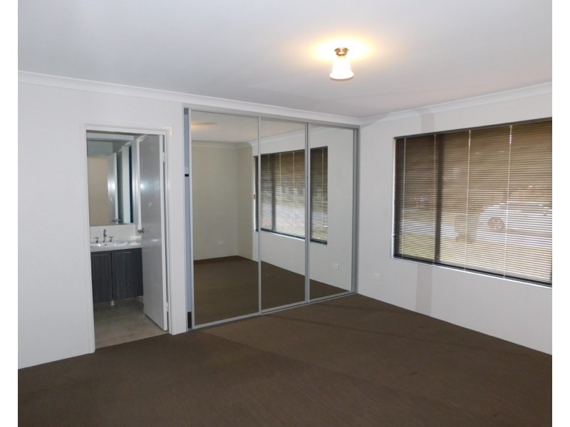 7 WARD CRESCENT, Kelmscott WA 6111