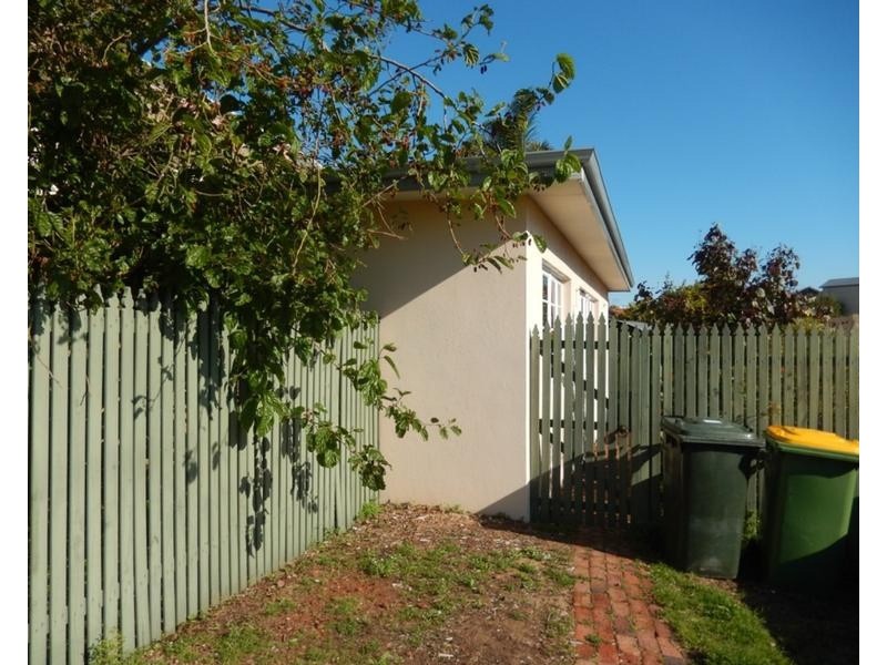 Flat/31 Samson Street, Fremantle WA 6160