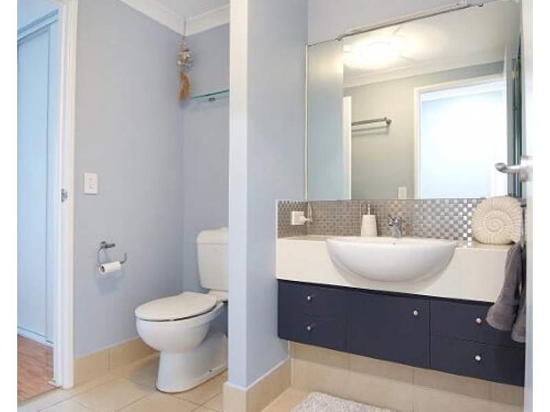 2/17 Rockingham Beach Road, Rockingham WA 6168