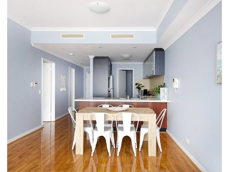 2/17 Rockingham Beach Road, Rockingham WA 6168