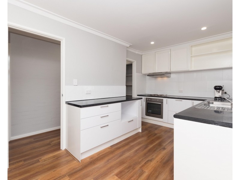 16 Aragon Way, Wilson WA 6107