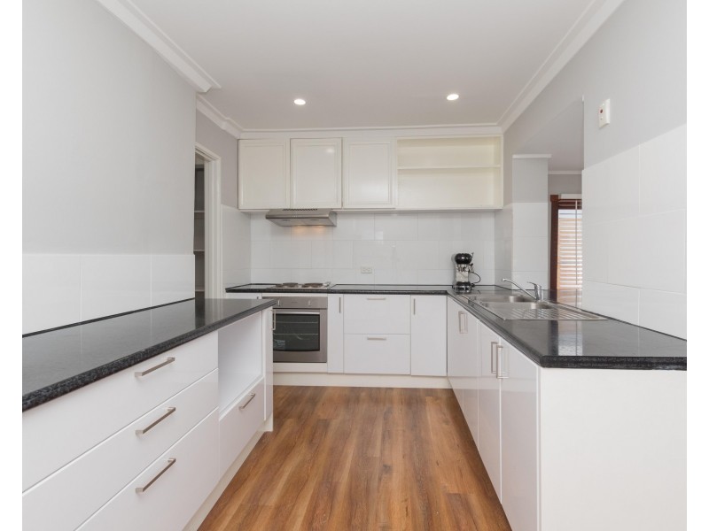 16 Aragon Way, Wilson WA 6107