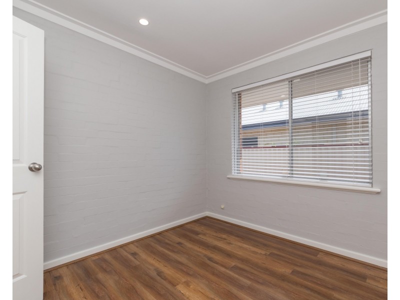 16 Aragon Way, Wilson WA 6107