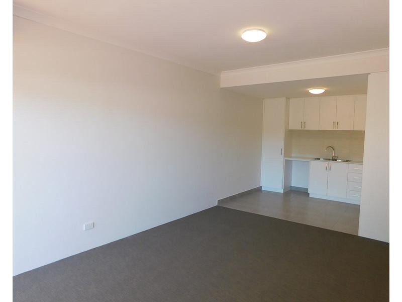 2/7 Juliet Road, Coolbellup WA 6163