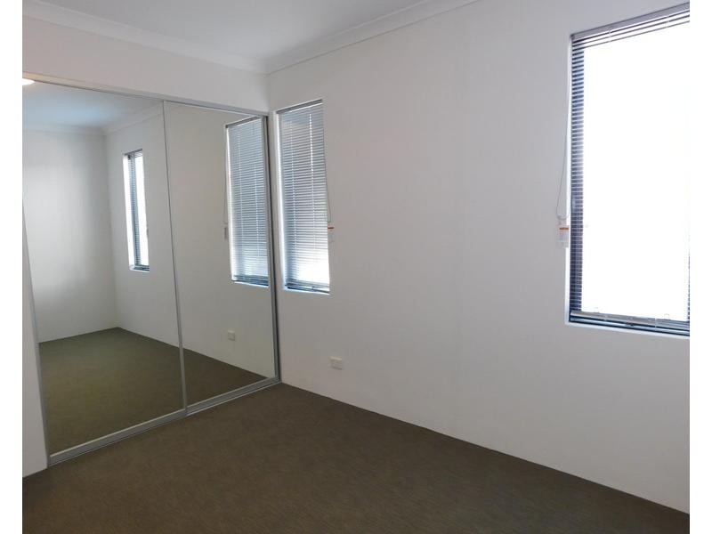 2/7 Juliet Road, Coolbellup WA 6163