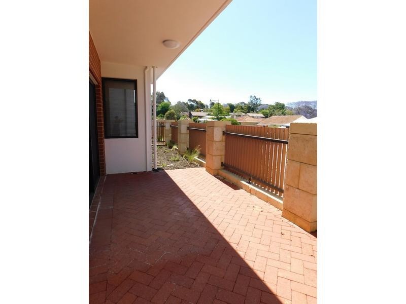 2/7 Juliet Road, Coolbellup WA 6163