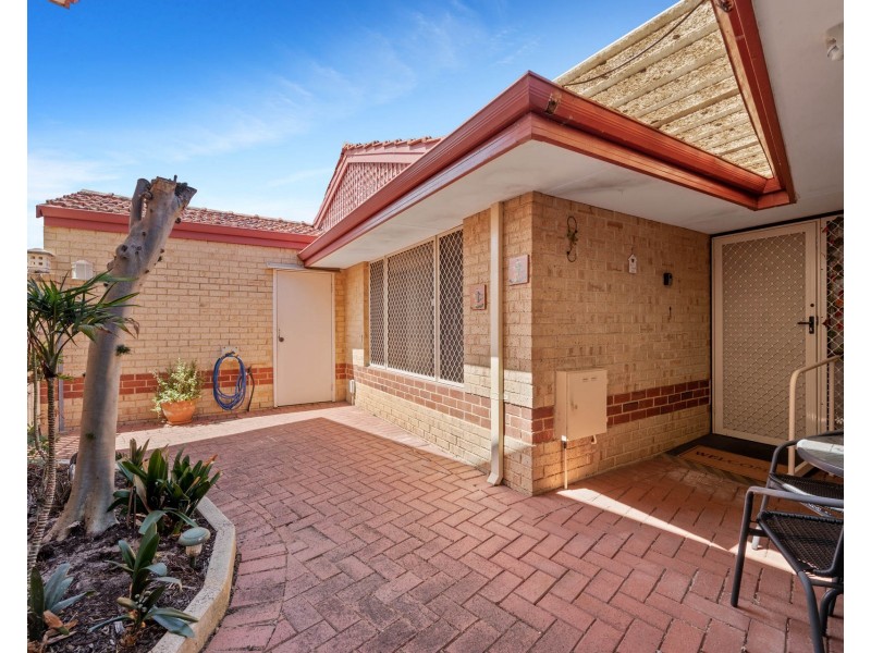 8/16 Heron Place, Maddington WA 6109