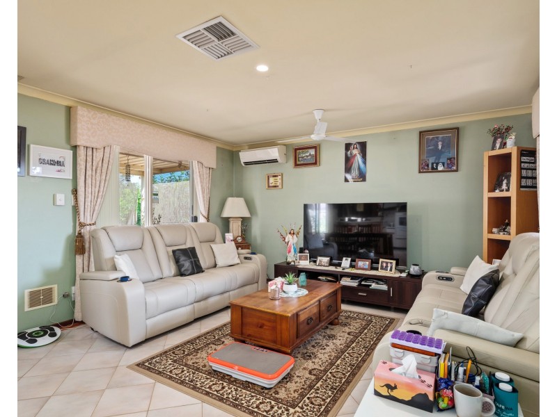 8/16 Heron Place, Maddington WA 6109