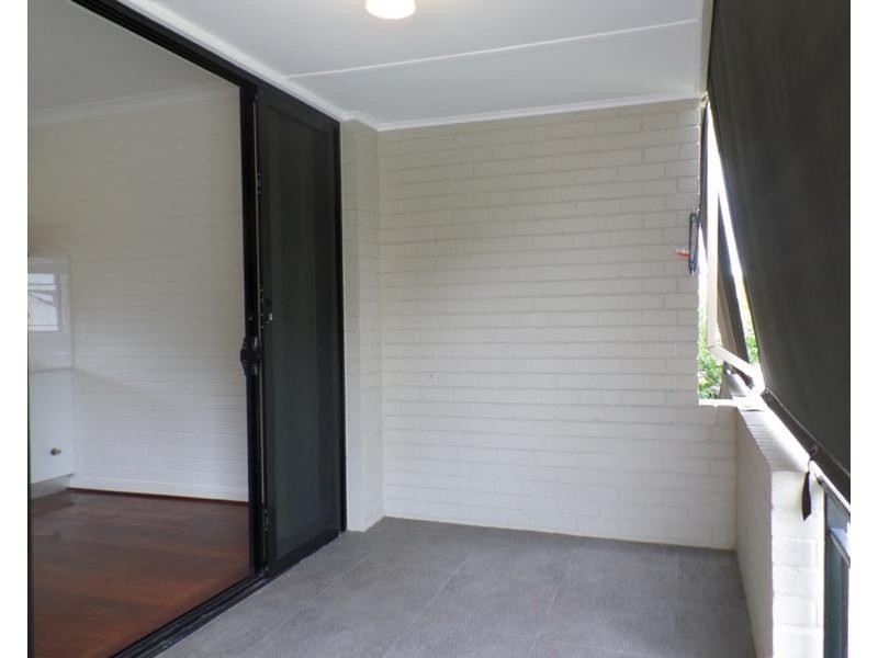 17B Bromley Road, Hilton WA 6163