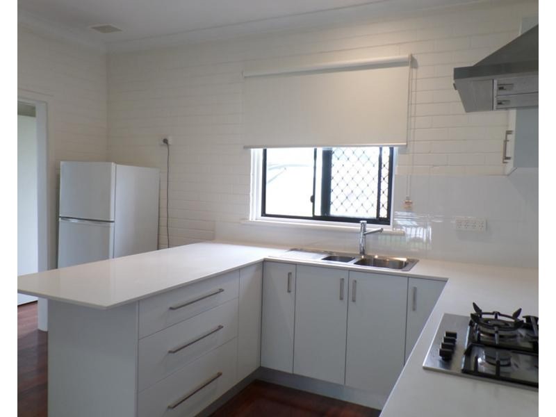 17B Bromley Road, Hilton WA 6163