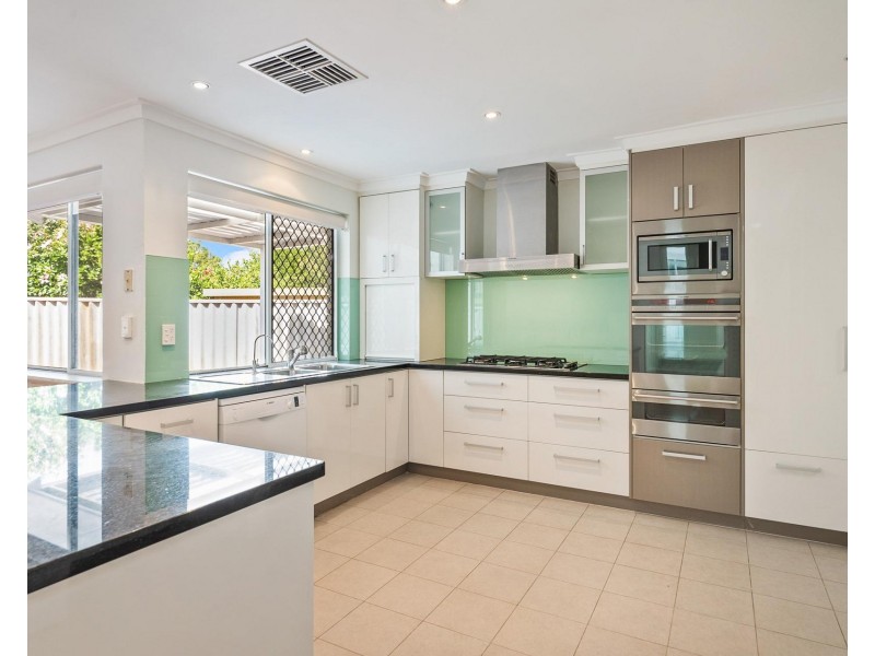 48 Calley Drive, Leeming WA 6149