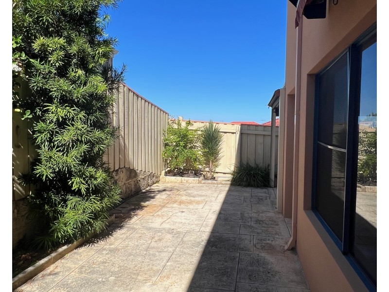 25 Halliday Grove, Hillarys WA 6025