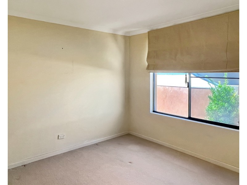 25 Halliday Grove, Hillarys WA 6025