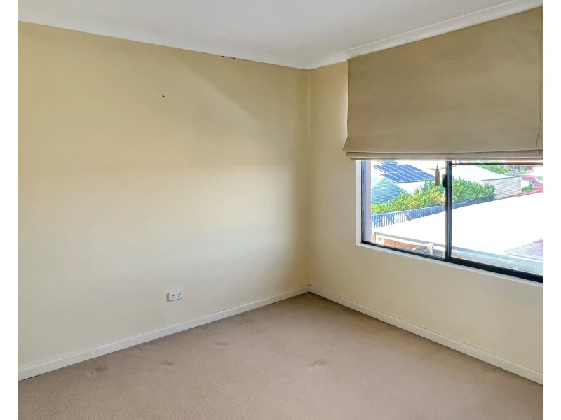 25 Halliday Grove, Hillarys WA 6025