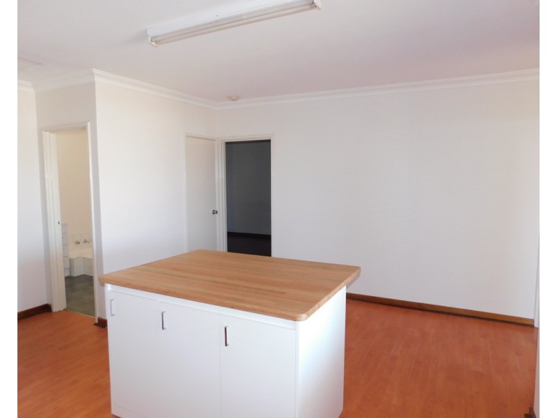 12A Bardolph Road, Spearwood WA 6163