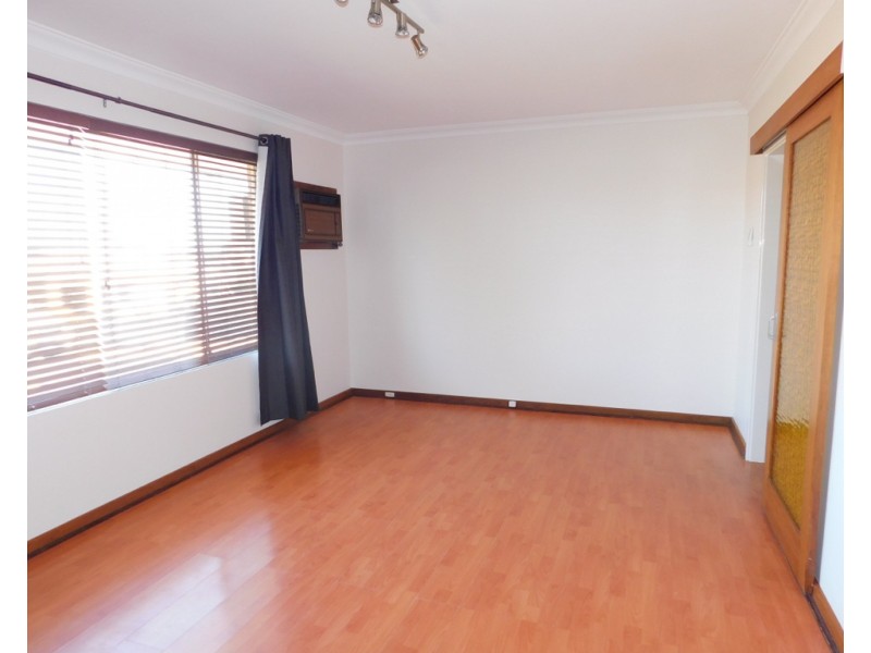 12A Bardolph Road, Spearwood WA 6163