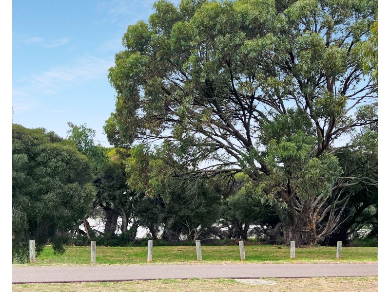 48B Garden Road, Spearwood WA 6163