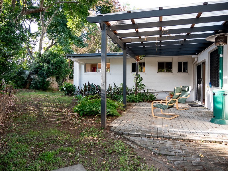 7 Mitchell Court, Mount Ommaney QLD 4074