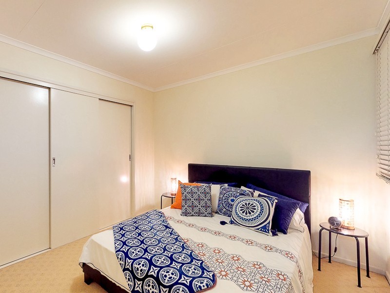 7 Mitchell Court, Mount Ommaney QLD 4074