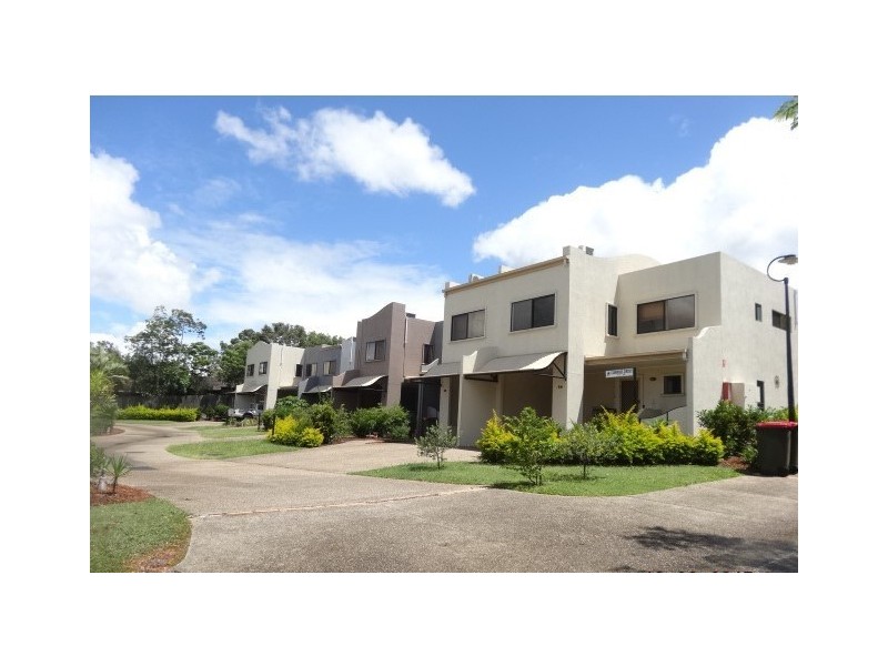 45 Barrett Street, Robertson QLD 4109