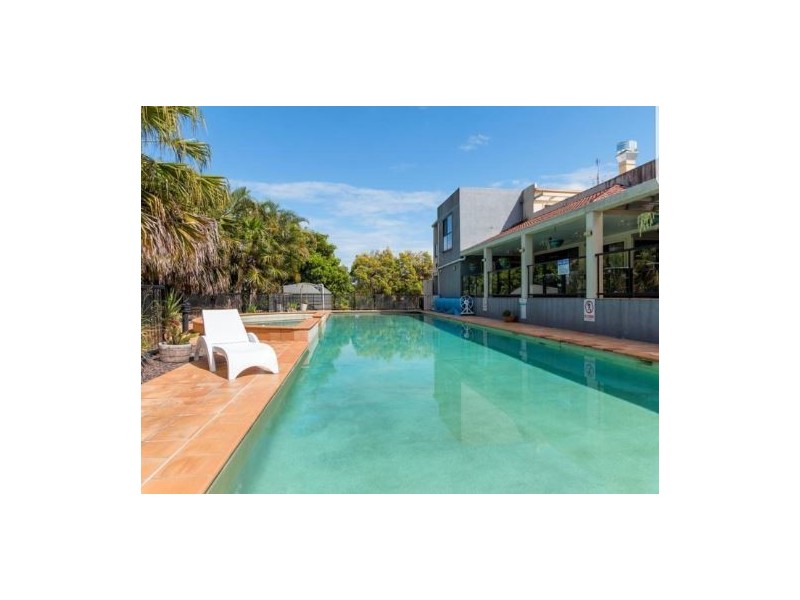 45 Barrett Street, Robertson QLD 4109
