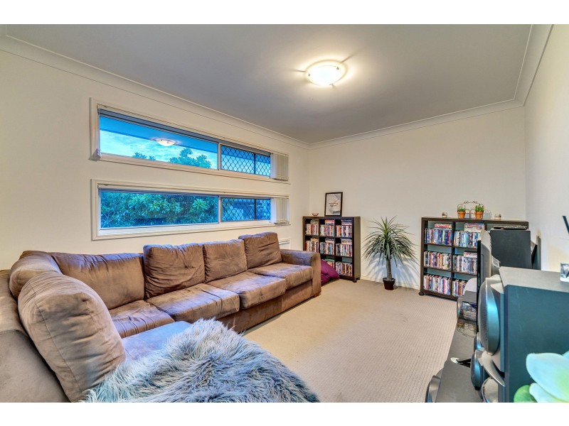 24 Elderflower Circuit, Griffin QLD 4503