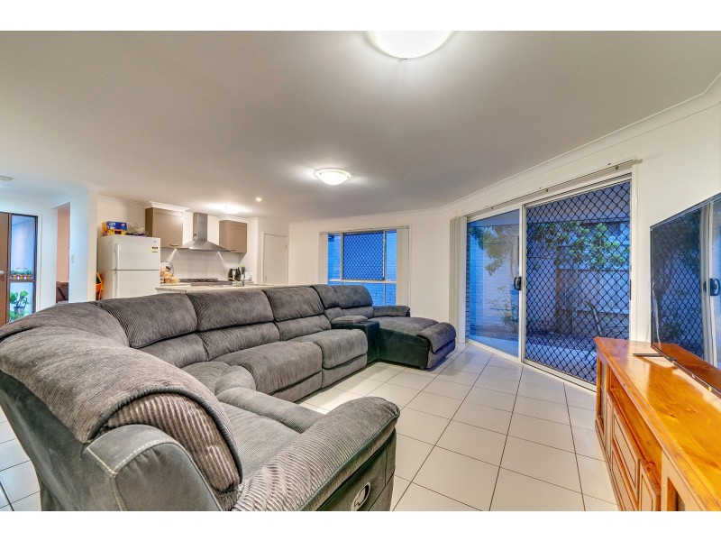 24 Elderflower Circuit, Griffin QLD 4503