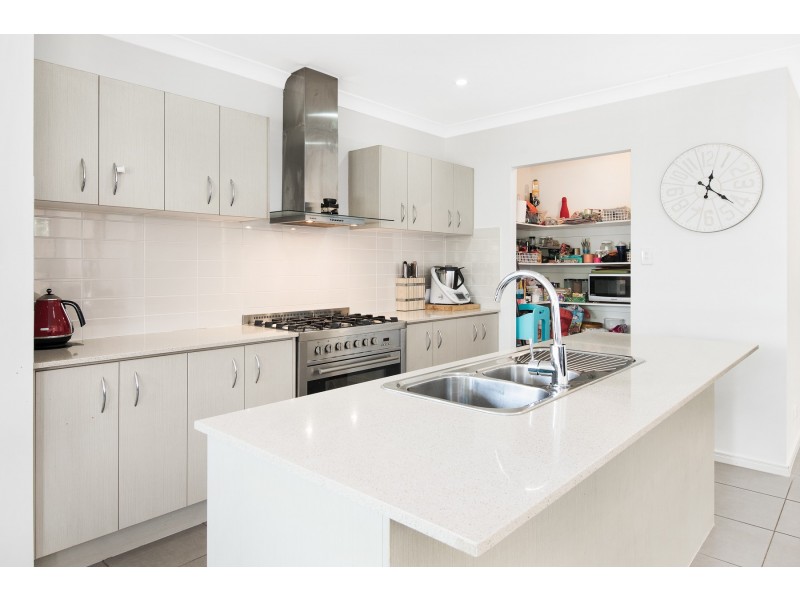 14 Calder Street, North Lakes QLD 4509