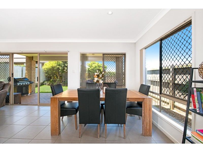 14 Calder Street, North Lakes QLD 4509