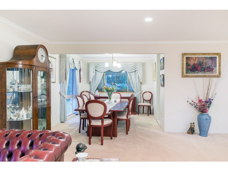 15 Aspen Crescent, Parkinson QLD 4115