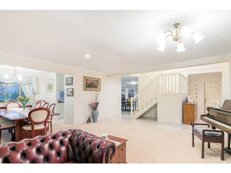 15 Aspen Crescent, Parkinson QLD 4115