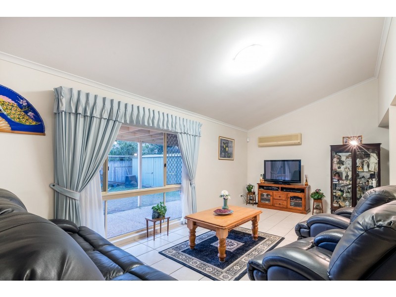 15 Aspen Crescent, Parkinson QLD 4115
