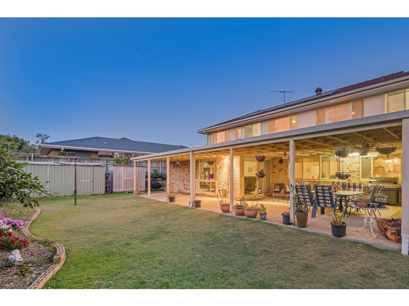 15 Aspen Crescent, Parkinson QLD 4115