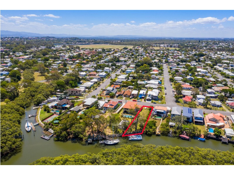 17 Central Avenue, Deagon QLD 4017