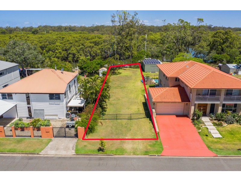17 Central Avenue, Deagon QLD 4017