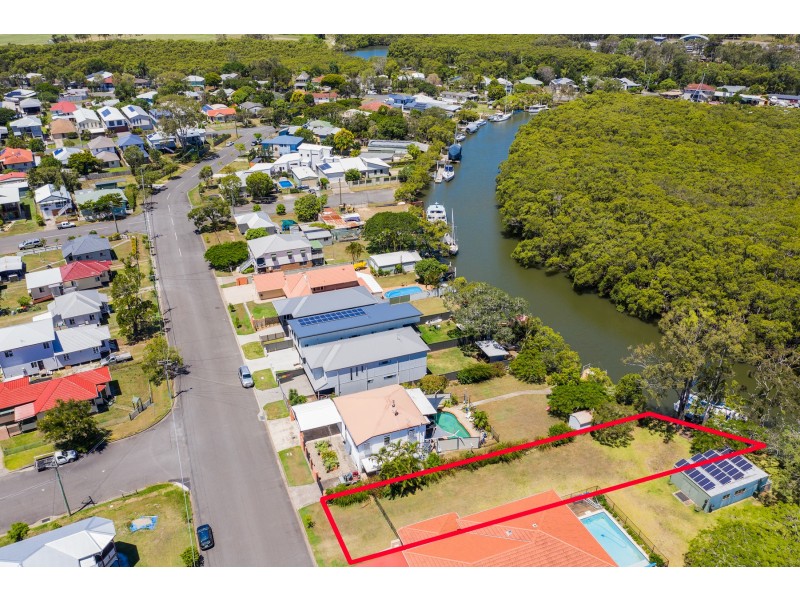 17 Central Avenue, Deagon QLD 4017