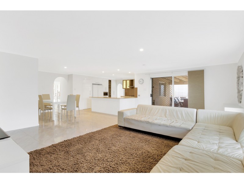 2 Gulubia Place, Calamvale QLD 4116