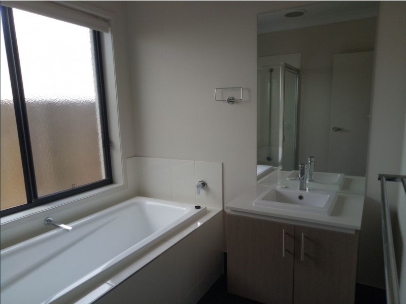 56 Horizon Drive, Springfield Lakes QLD 4300