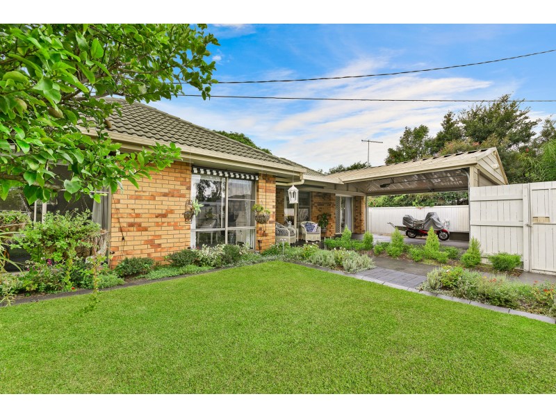 18 Beerwah Street, Deagon QLD 4017
