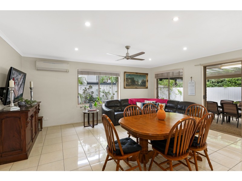 18 Beerwah Street, Deagon QLD 4017