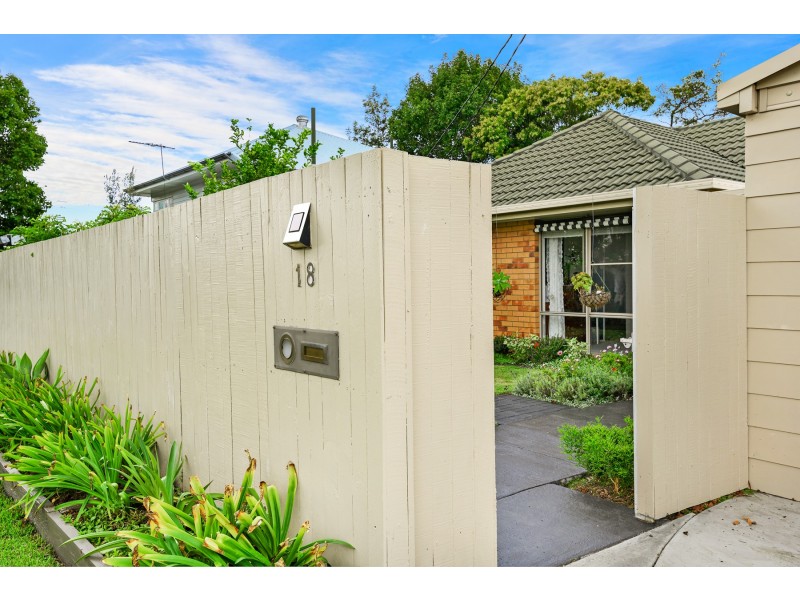 18 Beerwah Street, Deagon QLD 4017