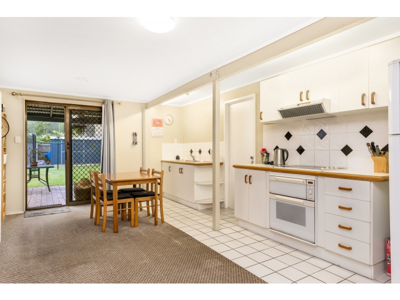 12 Central Avenue, Deagon QLD 4017