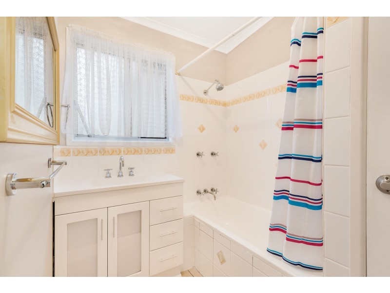 12 Central Avenue, Deagon QLD 4017