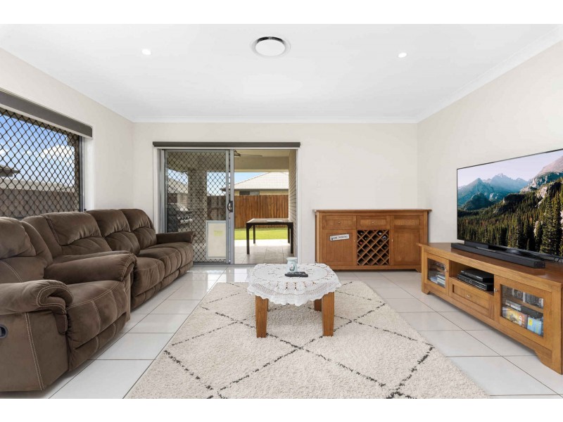 24 Massey Street, Yarrabilba QLD 4207