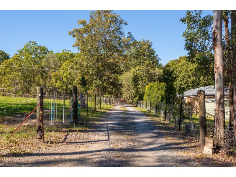 216 Rosemount Drive, Willow Vale QLD 4209